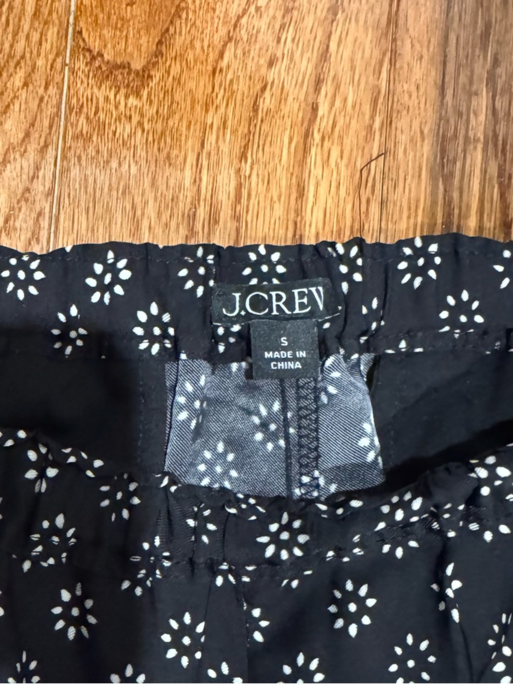 J. Crew Cropped Stratus Silky Black Wide-Leg Pants with White Print - Picture 4 of 5
